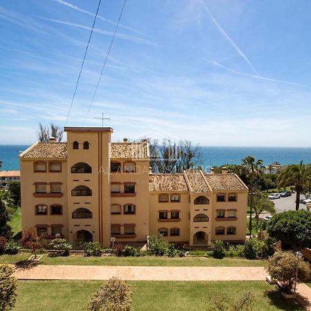 Panoramic Sea Views And Direct Access To The Beach From The Community In Torrenueva Apartment Malaga Bagian luar foto