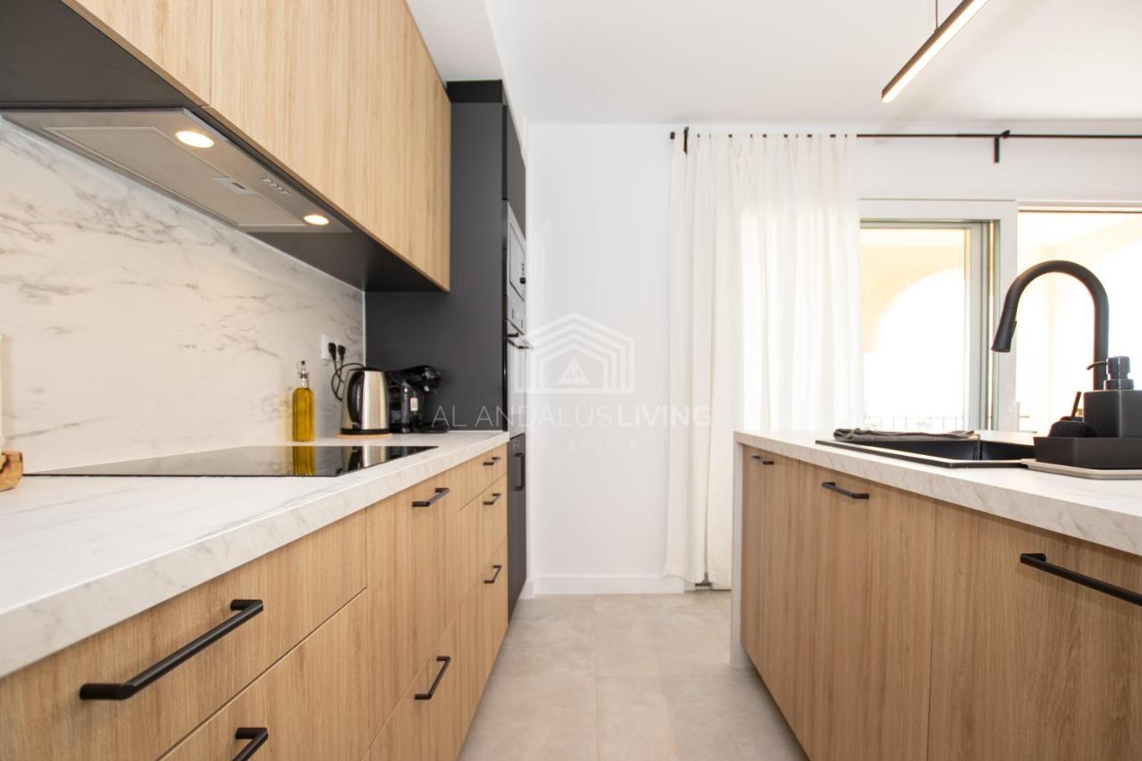 Panoramic Sea Views And Direct Access To The Beach From The Community In Torrenueva Apartment Malaga Bagian luar foto