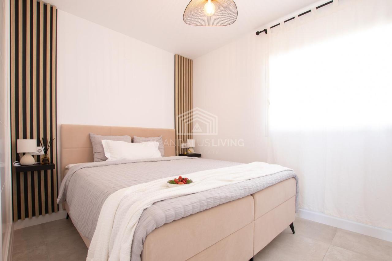 Panoramic Sea Views And Direct Access To The Beach From The Community In Torrenueva Apartment Malaga Bagian luar foto
