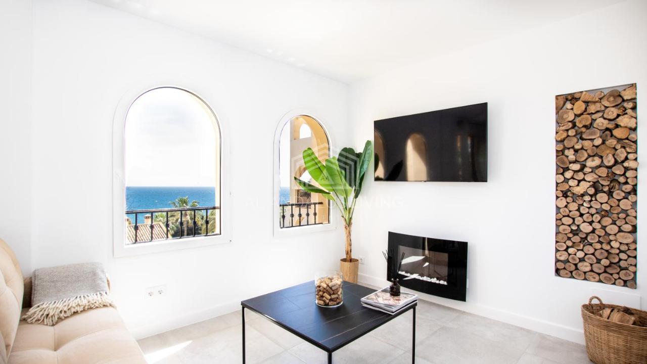 Panoramic Sea Views And Direct Access To The Beach From The Community In Torrenueva Apartment Malaga Bagian luar foto