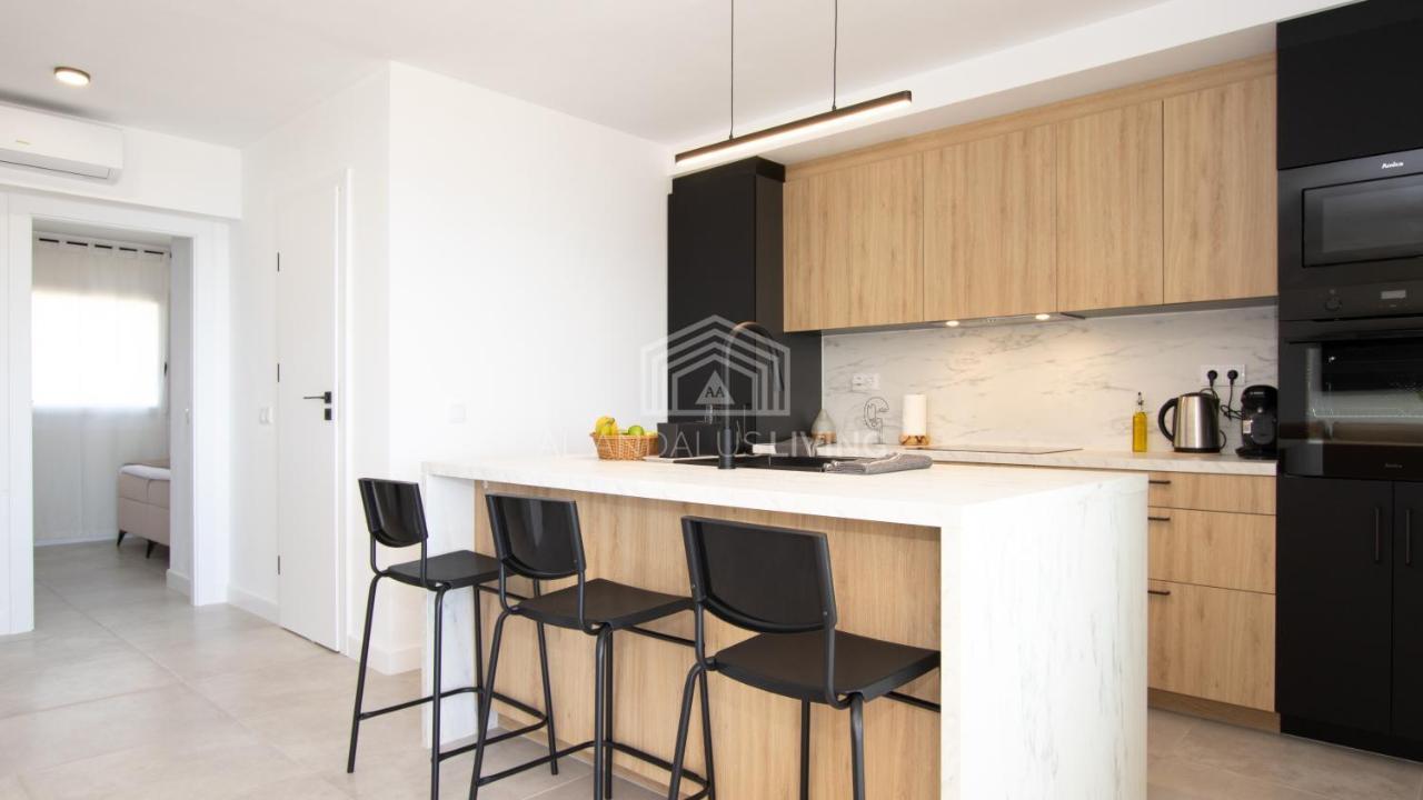 Panoramic Sea Views And Direct Access To The Beach From The Community In Torrenueva Apartment Malaga Bagian luar foto